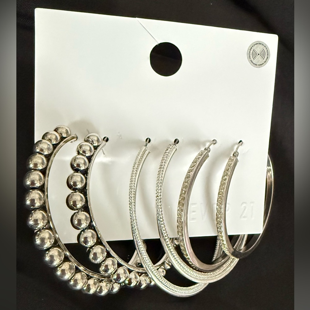 Forever 21 Silver Hoop Earring Set